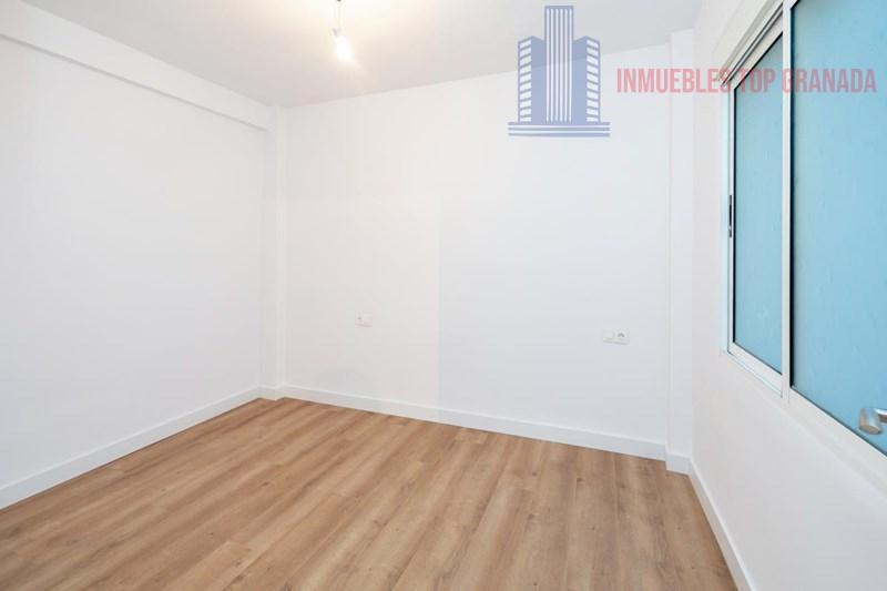 Venta de piso en Granada