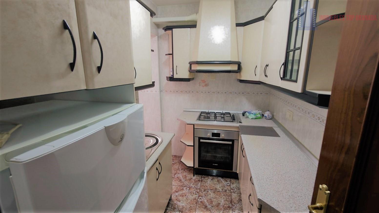 For sale of flat in Granada