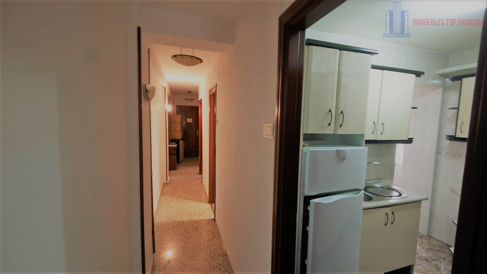 For sale of flat in Granada