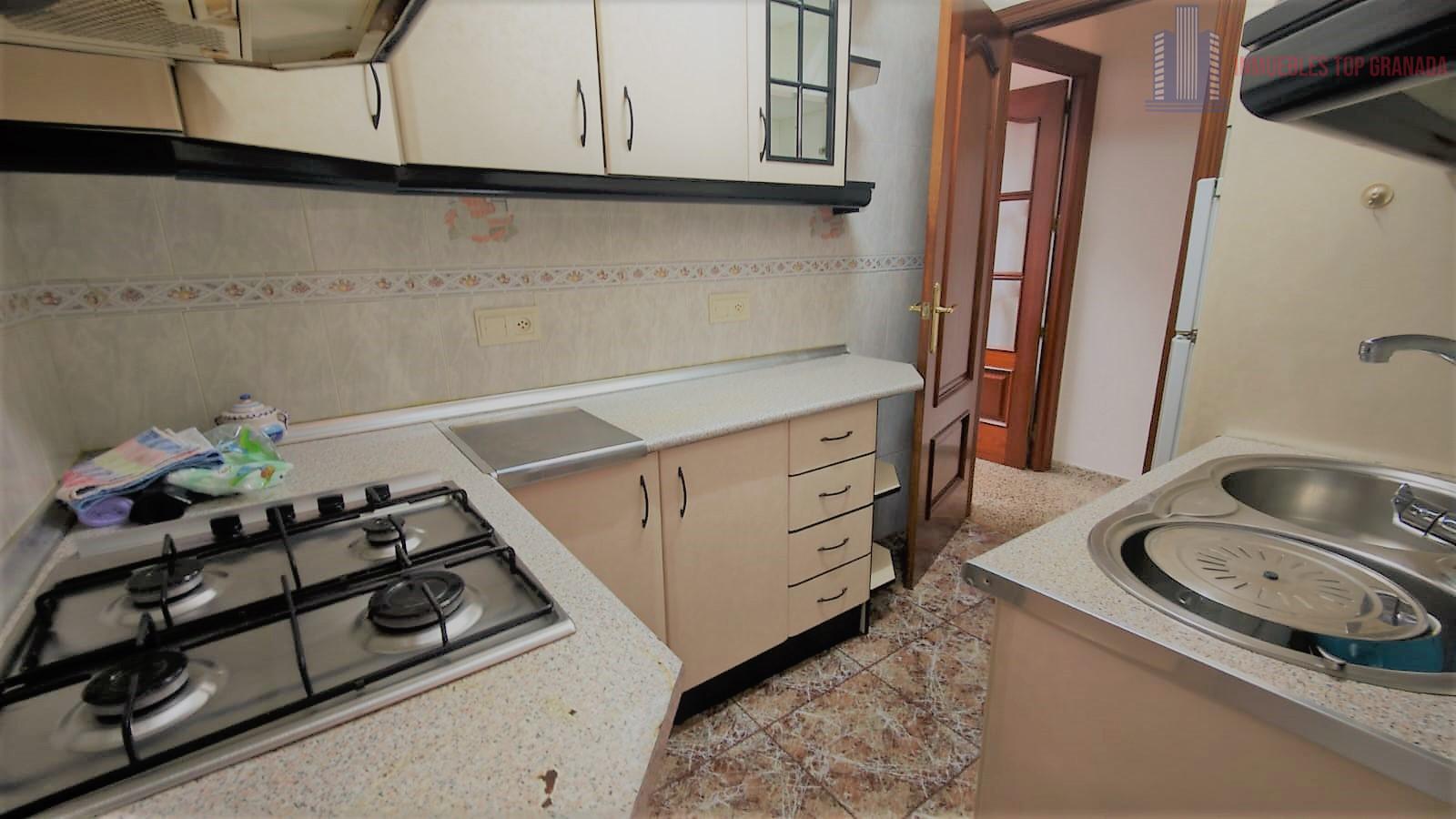 For sale of flat in Granada