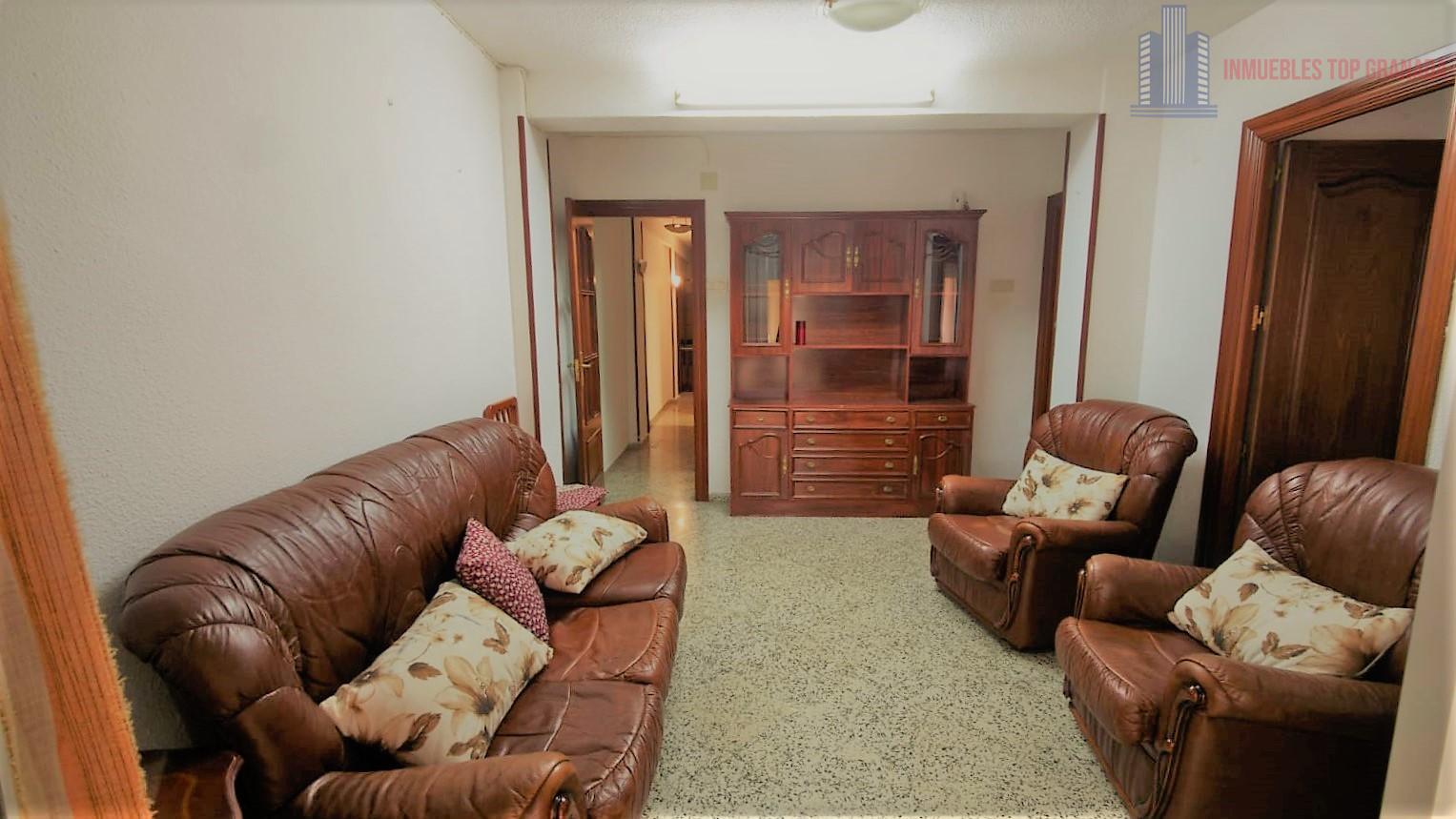 For sale of flat in Granada