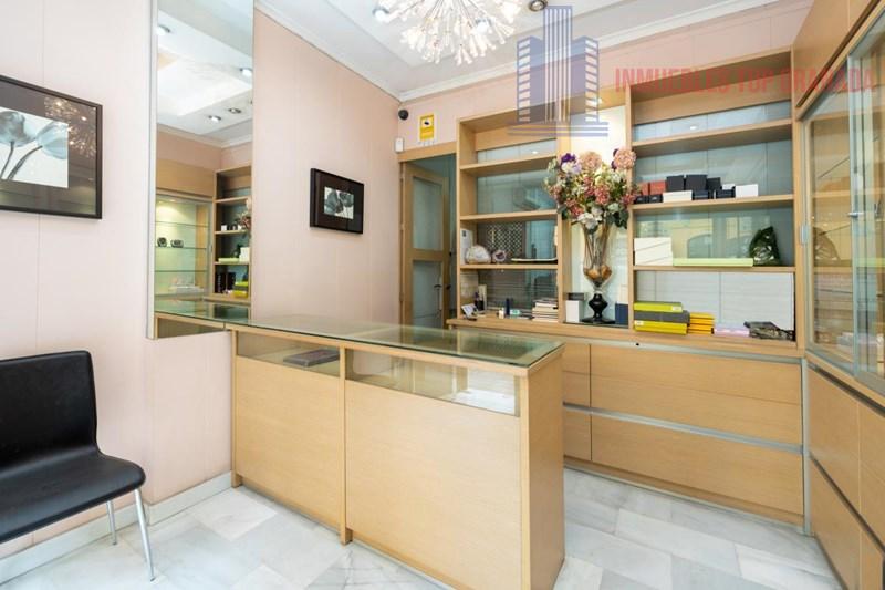 Venta de local comercial en Granada
