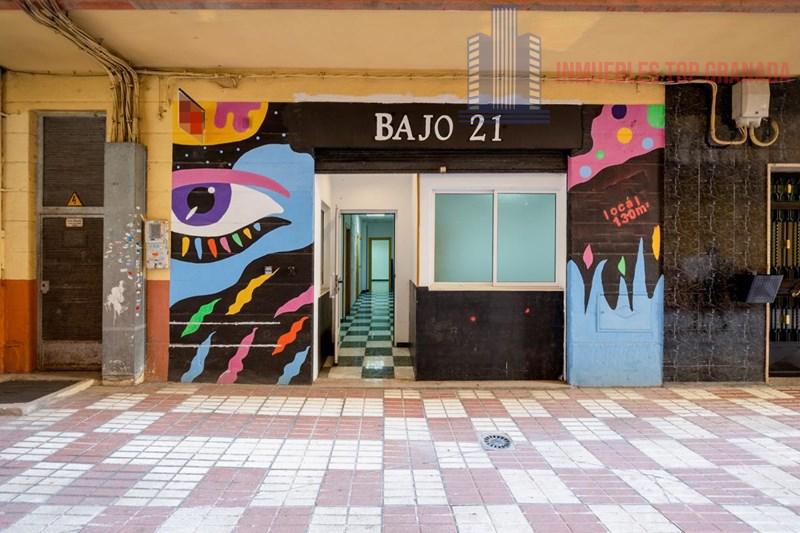 For sale of commercial in Granada