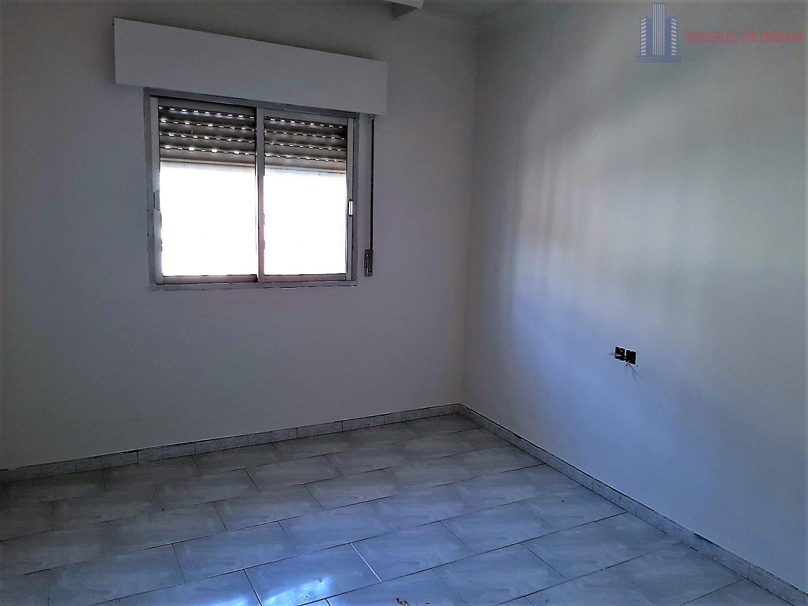 For sale of flat in Armilla