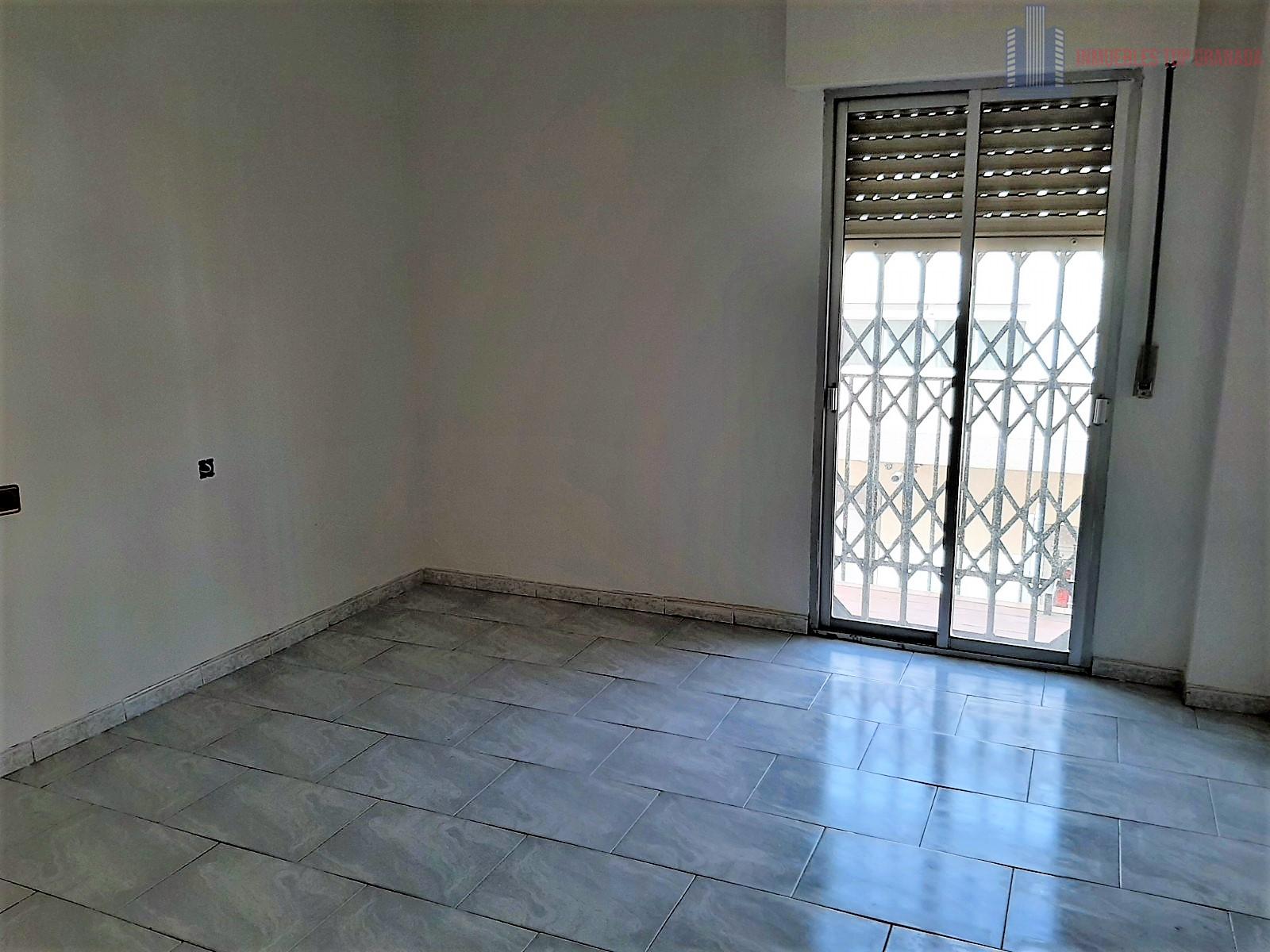 For sale of flat in Armilla