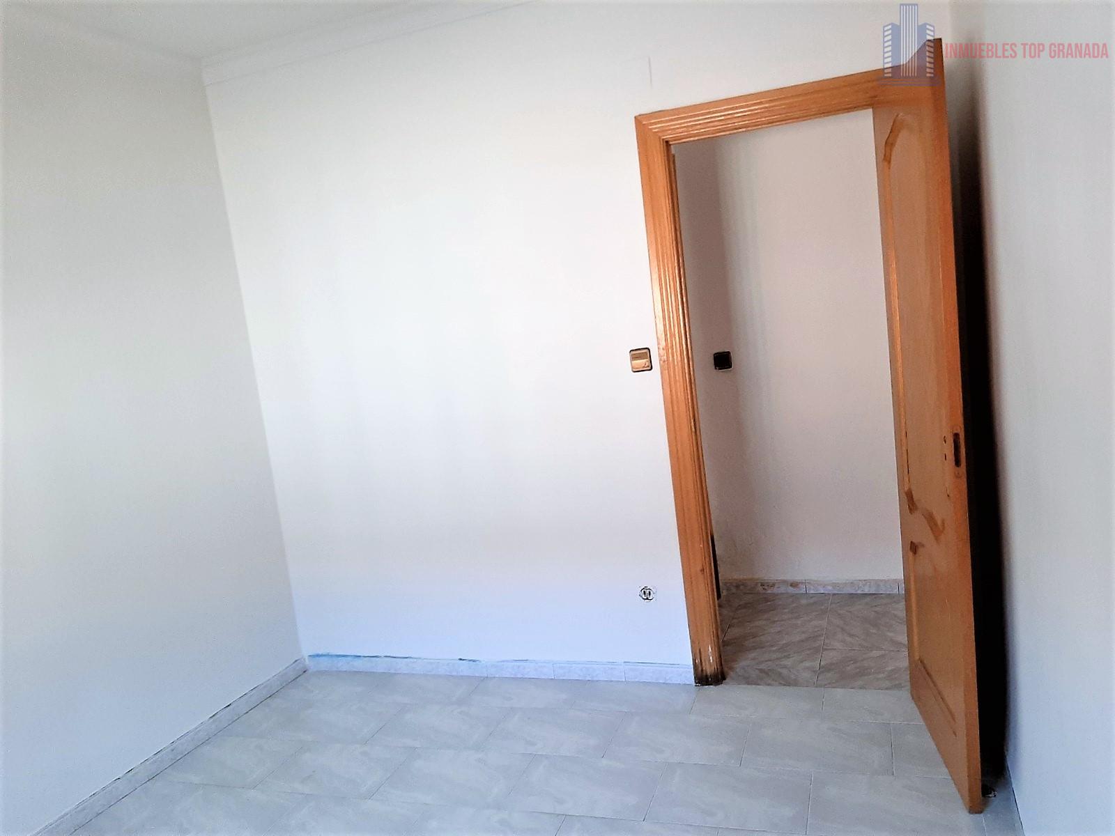 For sale of flat in Armilla