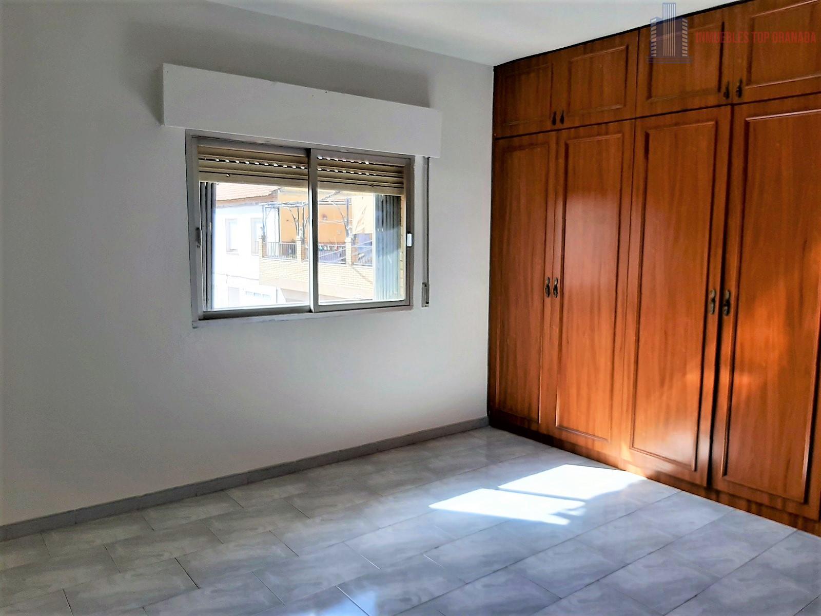 For sale of flat in Armilla