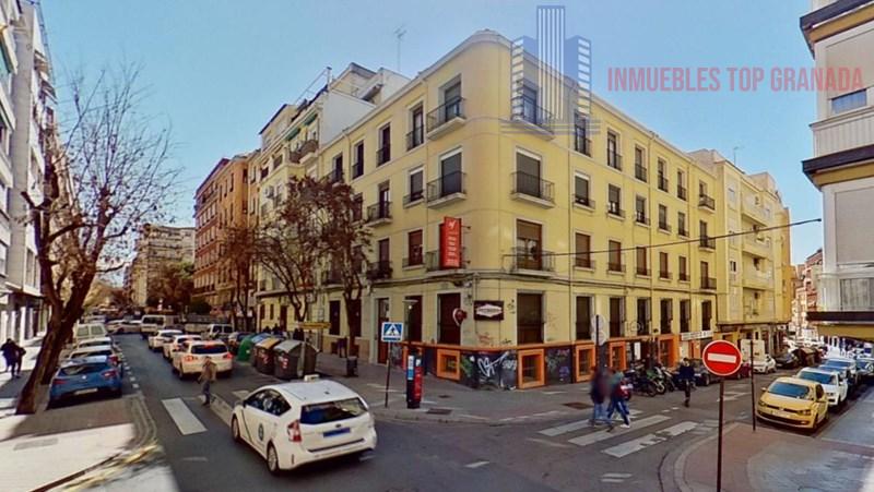 For sale of flat in Granada