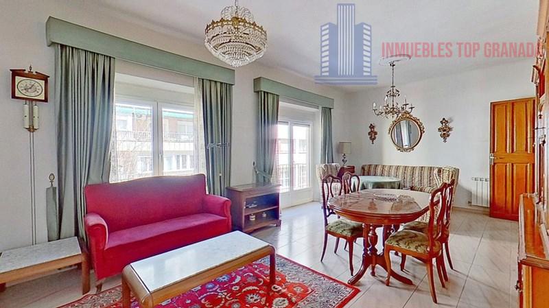 For sale of flat in Granada