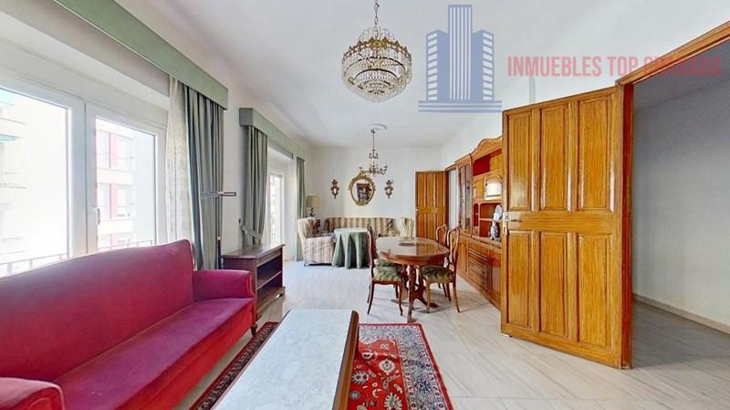 For sale of flat in Granada