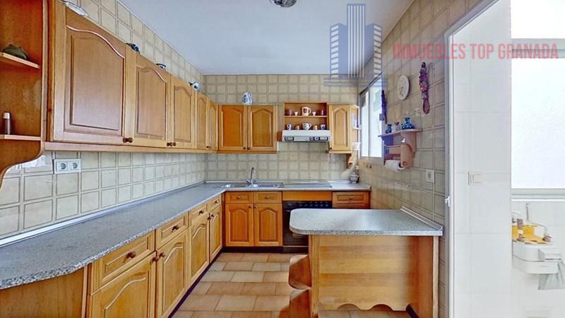 For sale of flat in Granada