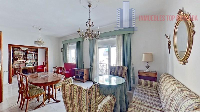 For sale of flat in Granada
