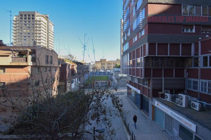 For sale of flat in Granada