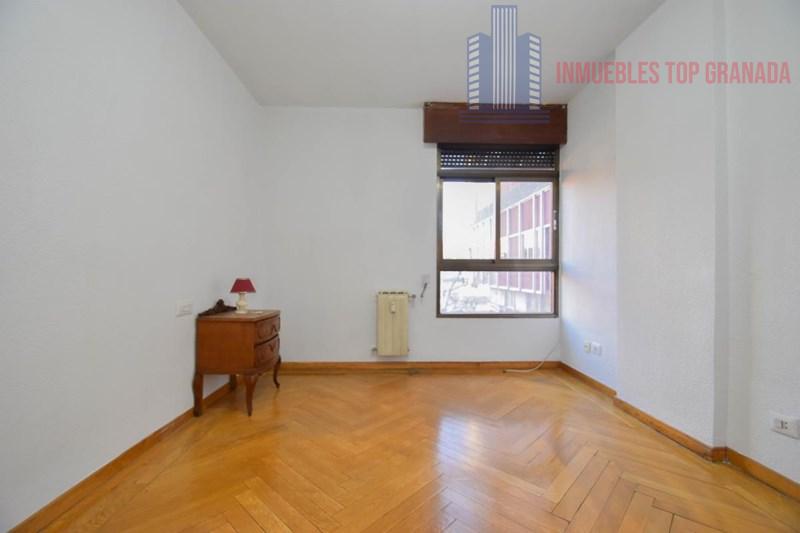 Venta de piso en Granada