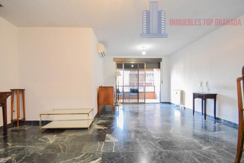 Venta de piso en Granada