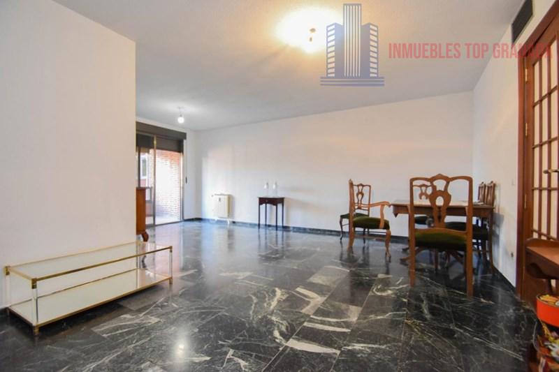 Venta de piso en Granada