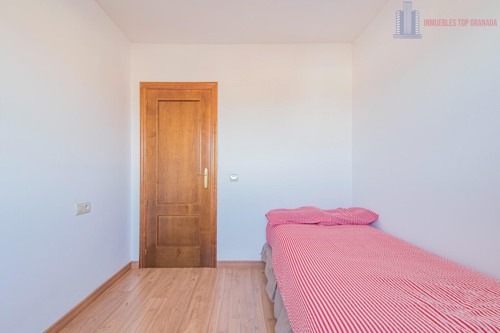 For sale of apartment in La Zubia
