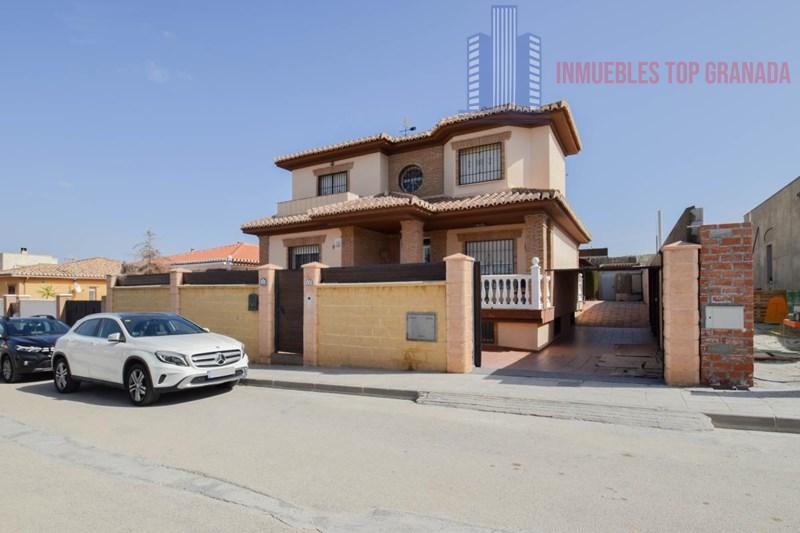 Venta de chalet en Alhendín