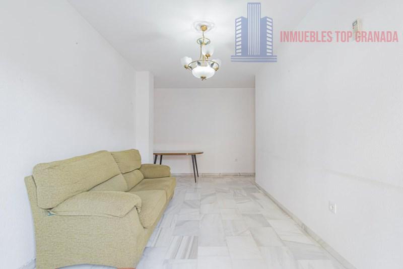For sale of flat in Cúllar Vega
