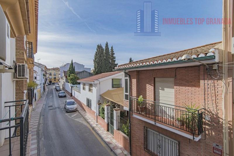 For sale of flat in Cúllar Vega