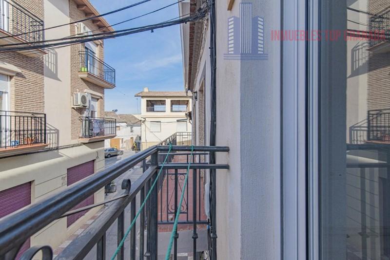 For sale of flat in Cúllar Vega