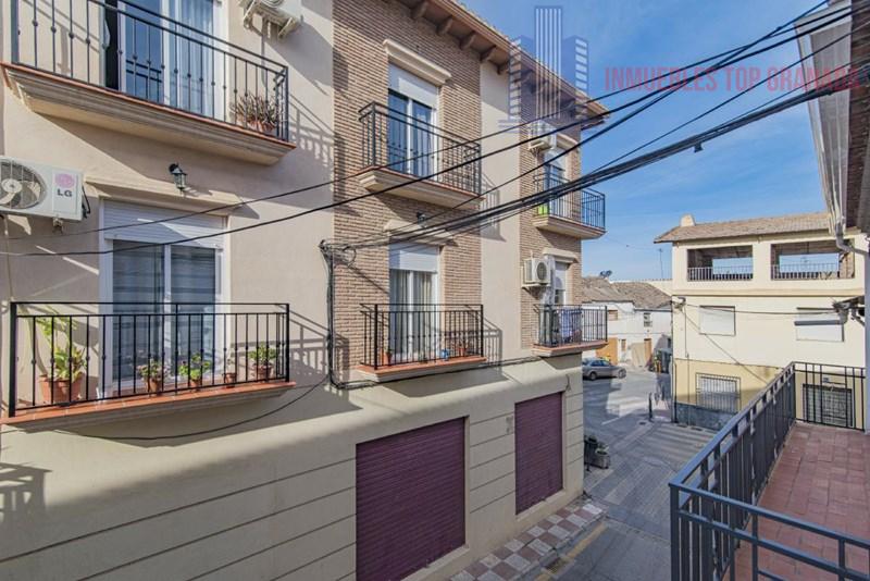 For sale of flat in Cúllar Vega