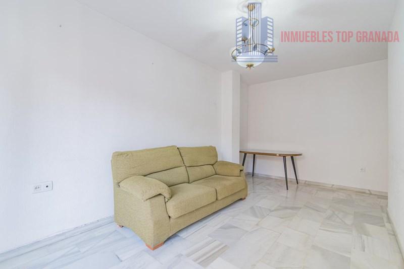 For sale of flat in Cúllar Vega