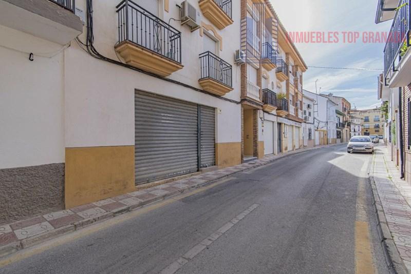 For sale of flat in Cúllar Vega