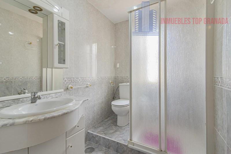 For sale of flat in Cúllar Vega
