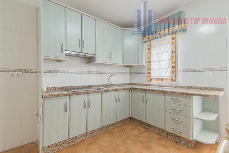 For sale of flat in Cúllar Vega