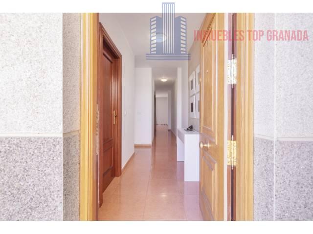 For sale of flat in Híjar
