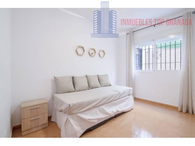 For sale of flat in Híjar