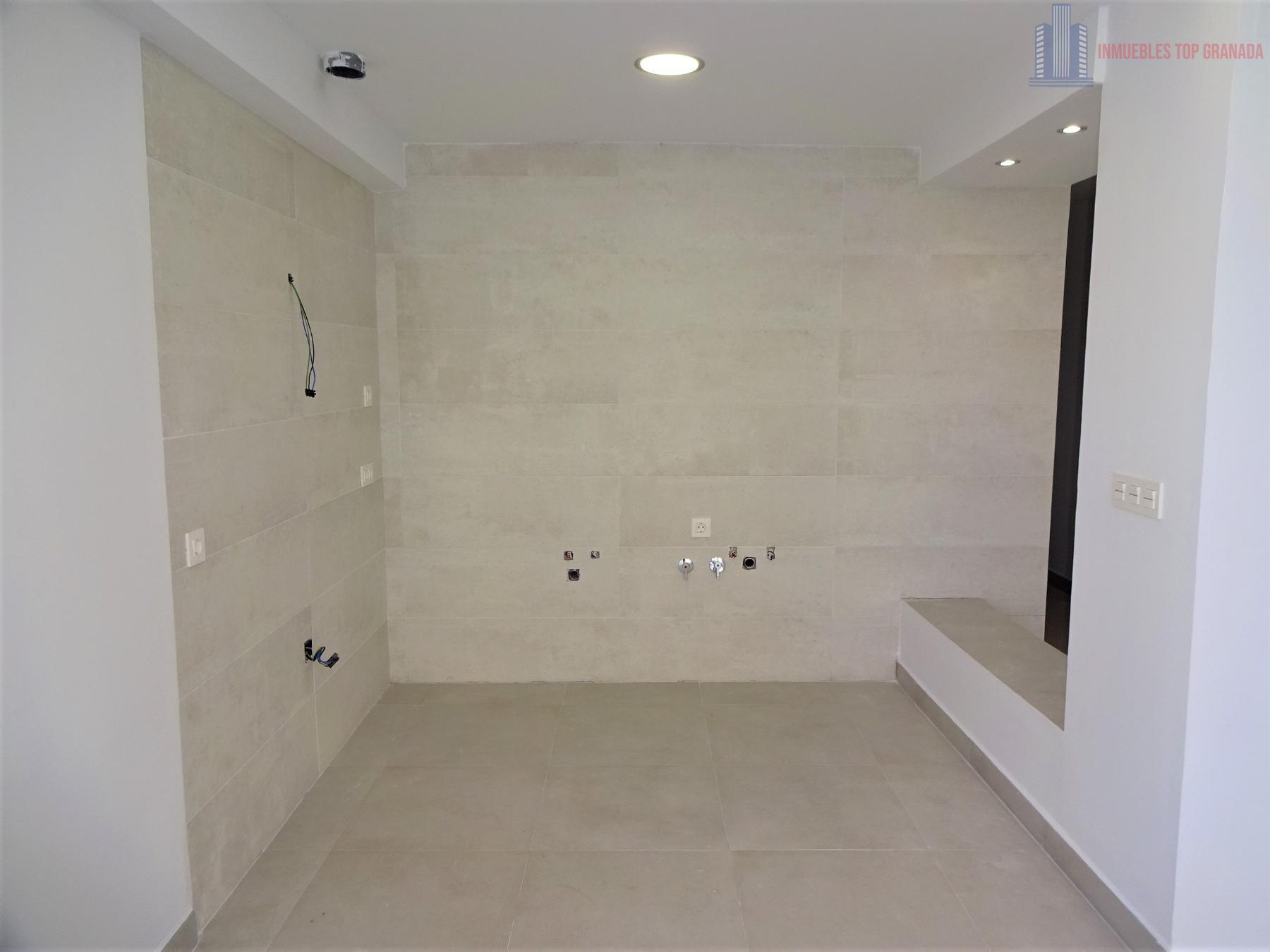 For sale of flat in Granada