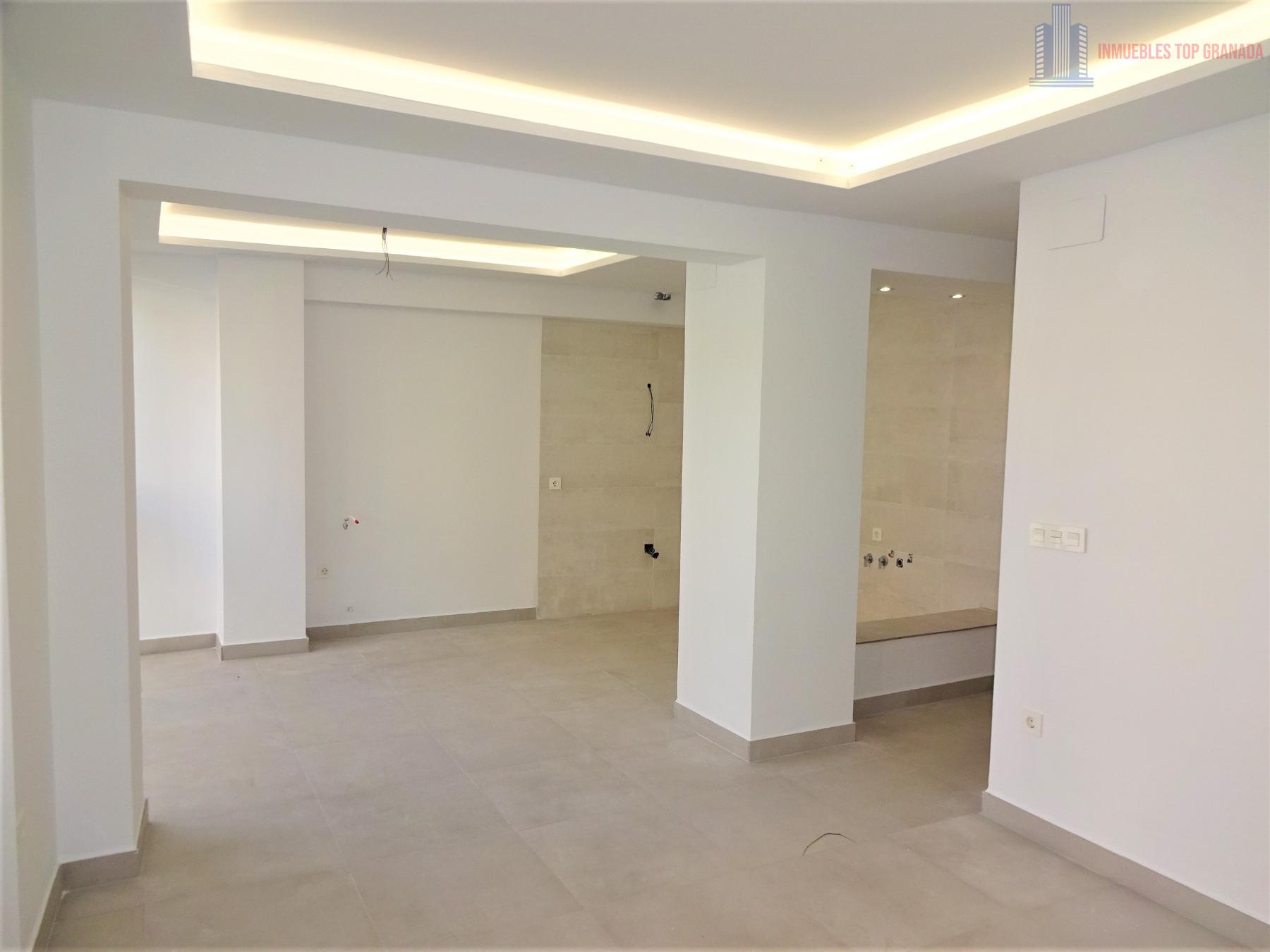 For sale of flat in Granada
