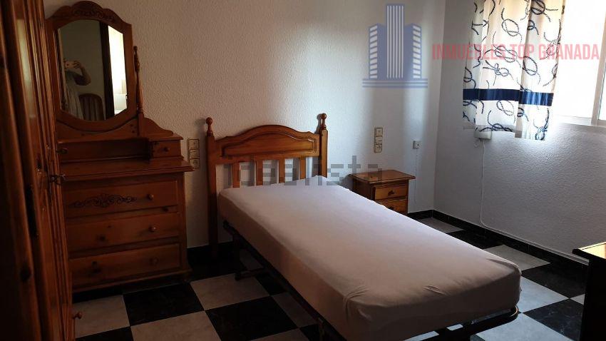 For rent of flat in Granada