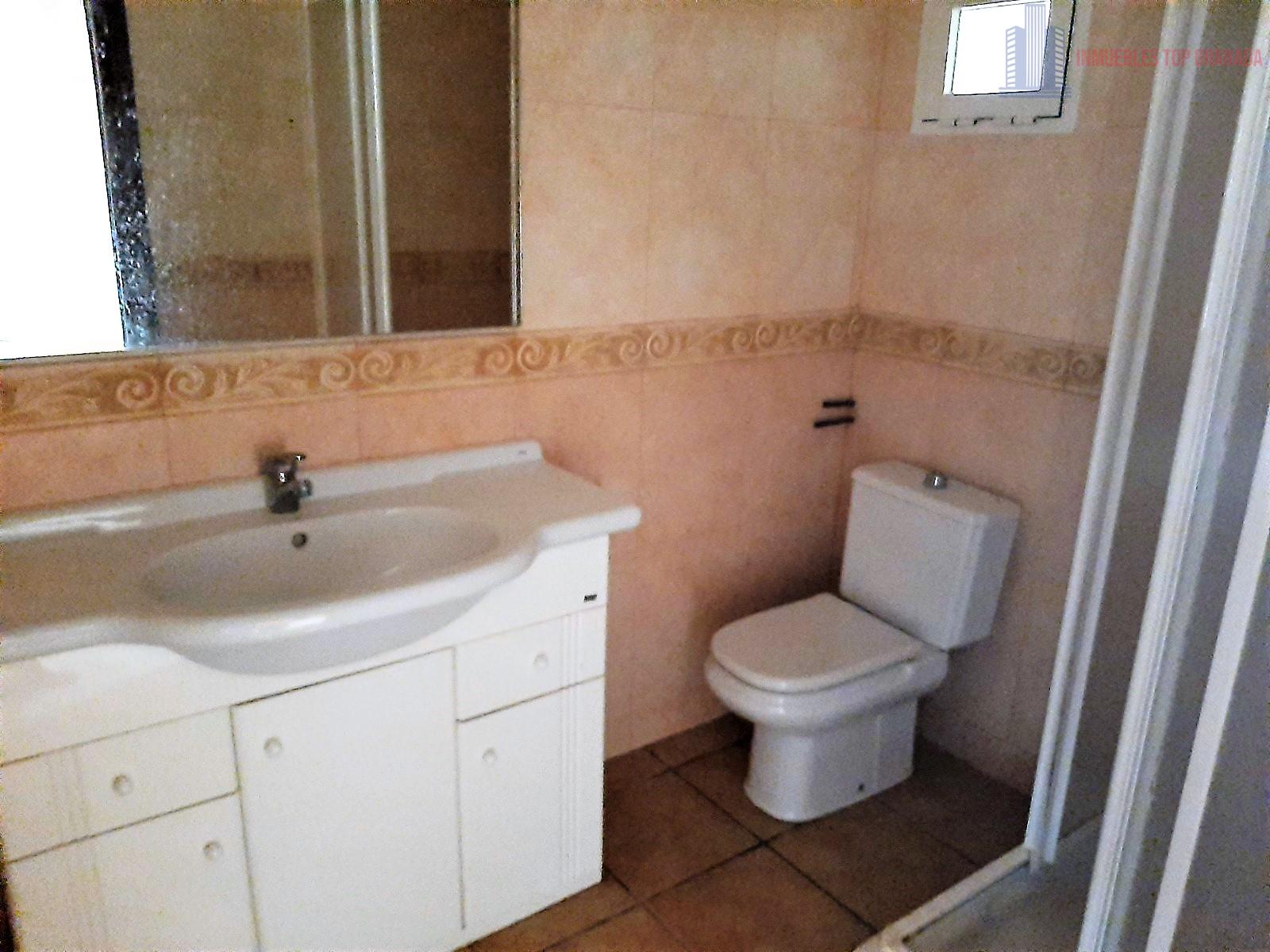 For sale of house in Moraleda de Zafayona