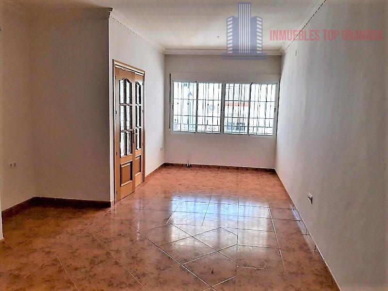 For sale of house in Moraleda de Zafayona