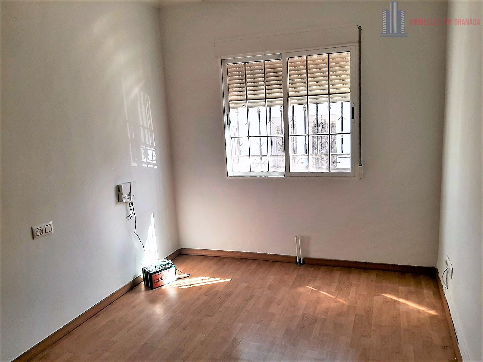 For sale of house in Moraleda de Zafayona