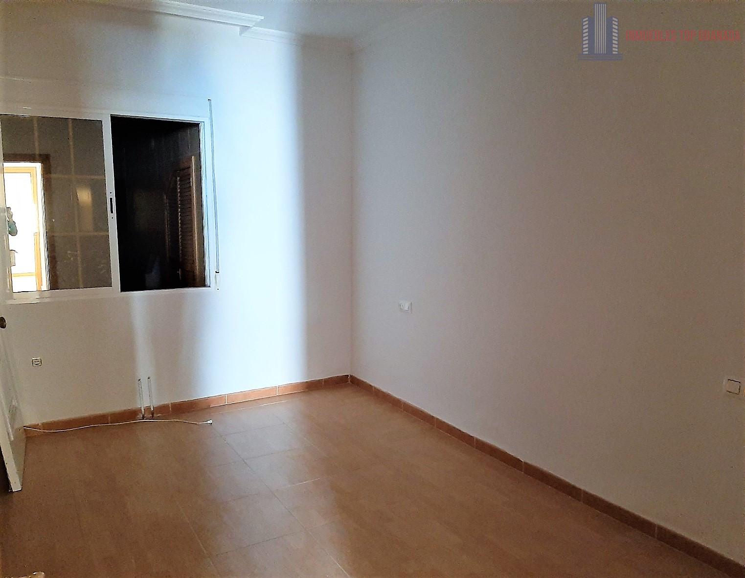 For sale of house in Moraleda de Zafayona