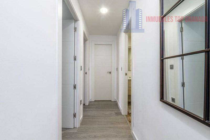 For sale of flat in Granada