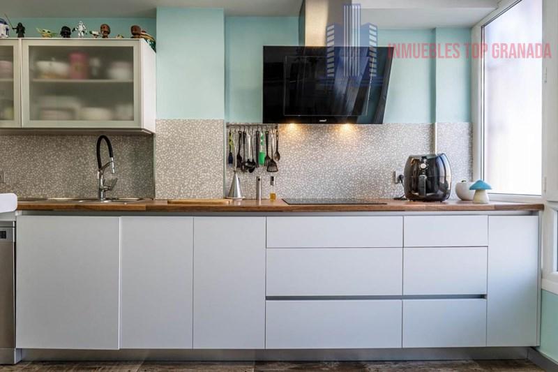 For sale of flat in Granada
