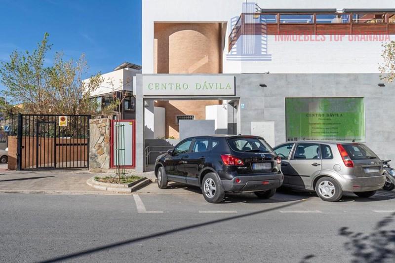 For sale of flat in Granada