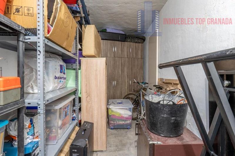 For sale of flat in Granada