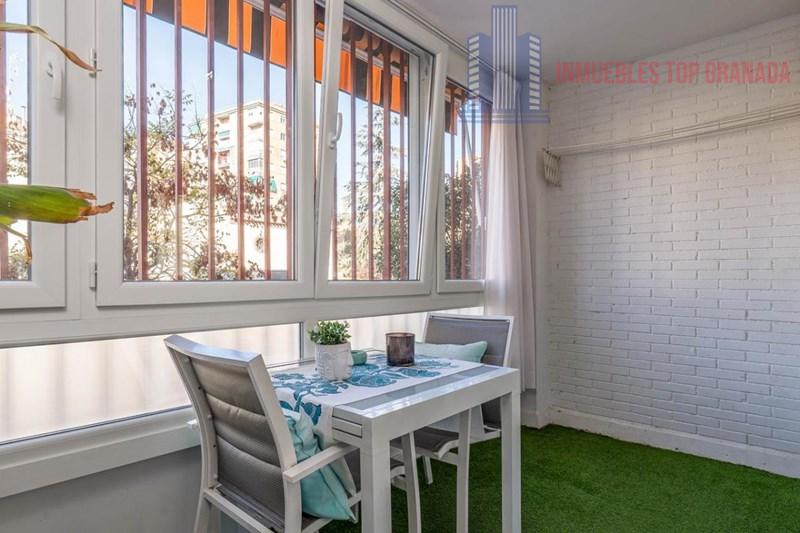 For sale of flat in Granada