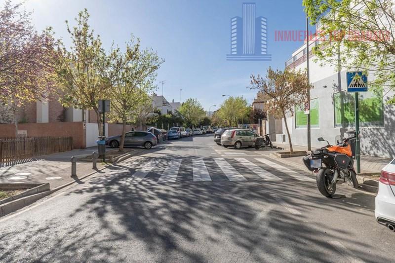 For sale of flat in Granada