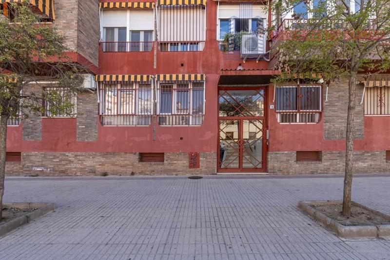 For sale of flat in Granada