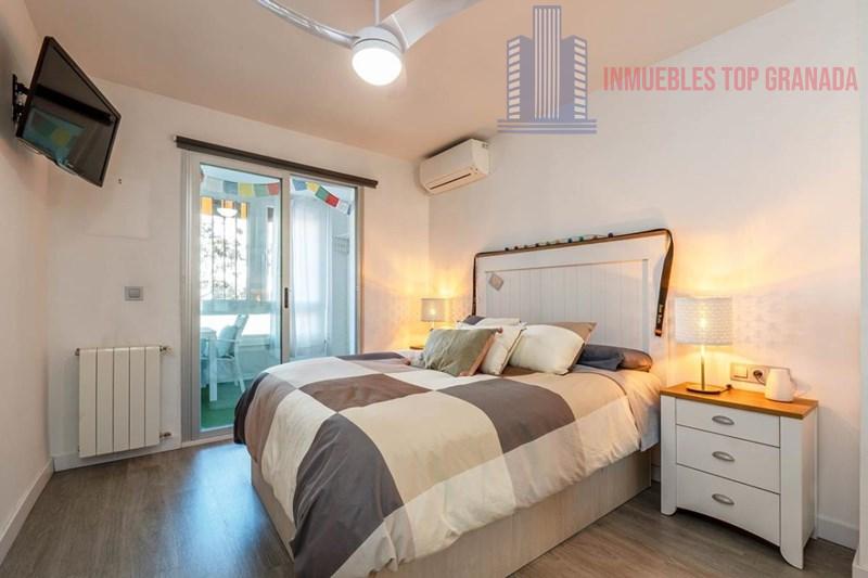 For sale of flat in Granada