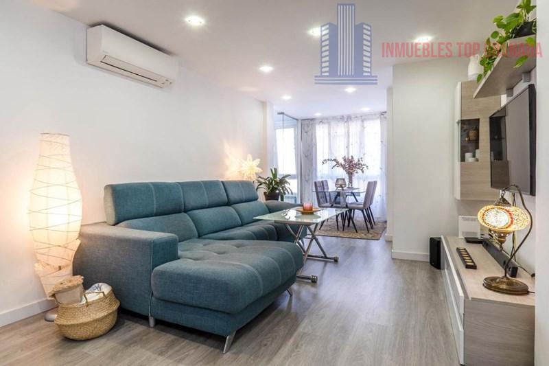 For sale of flat in Granada