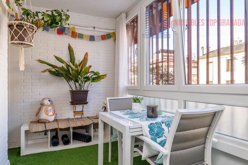 For sale of flat in Granada