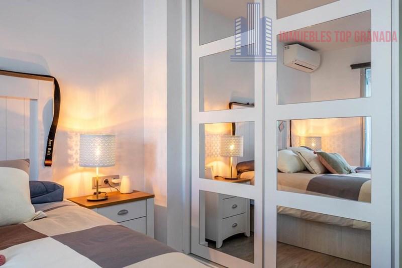 For sale of flat in Granada